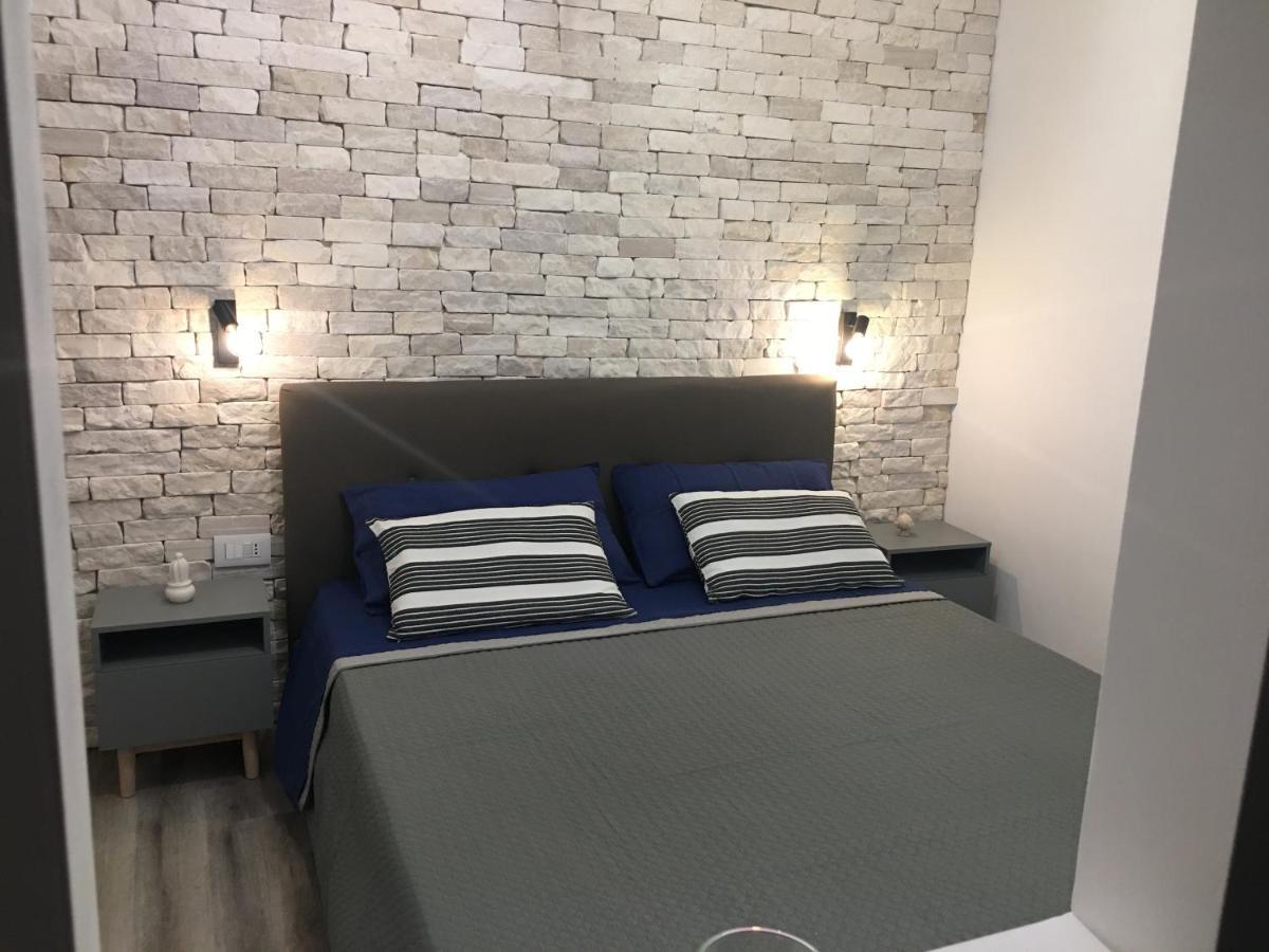 Апартаменты Loft27 Таранто Экстерьер фото